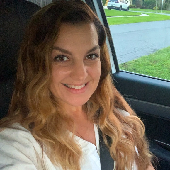 Meet your Posher, Colleen - Picture 1 of 1